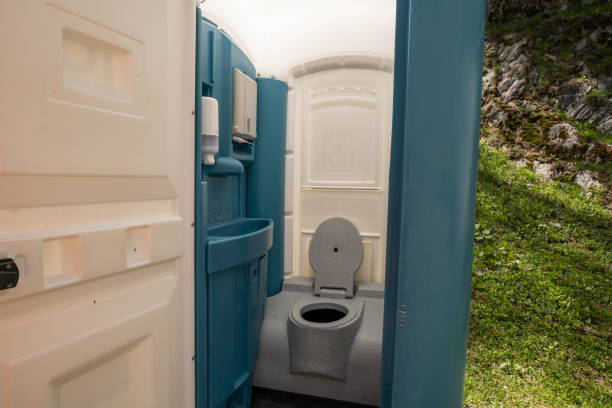 Porta potty delivery and setup in Pleasant Grove, UT